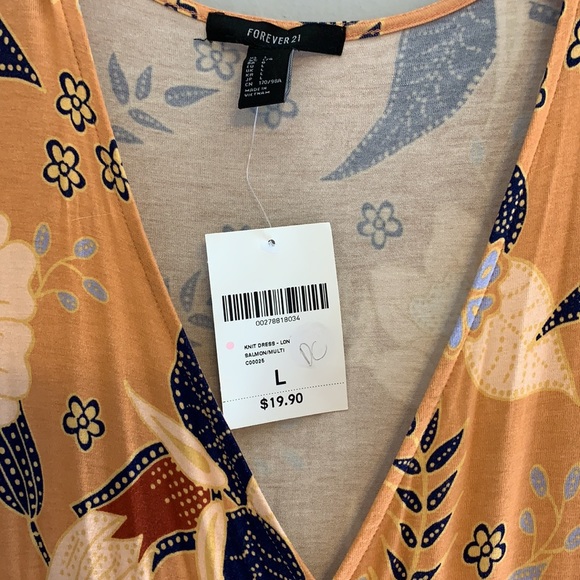 Floral wrap dress - Picture 4 of 4